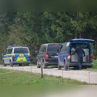 In den Tagen nach der Sichtung hatten Polizisten das Naturschutzgebiet durchkämmt. (Foto: Peter Kneffel/dpa)