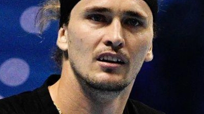 Alexander Zverev kann nur schwer fassen, dass er bei den ATP Finals in der Vorrunde gescheitert ist. (Foto: Marco Alpozzi/LaPresse via ZUMA Press/dpa)