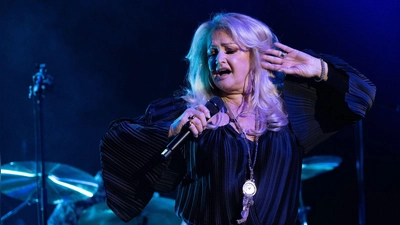 Sängerin Bonnie Tyler wird aktuell im Krankenhaus behandelt – ihr Management zeigt sich hoffnungsvoll, dass sie wieder gesund wird. (Archivbild) (Foto: Sebastian Gollnow/dpa)