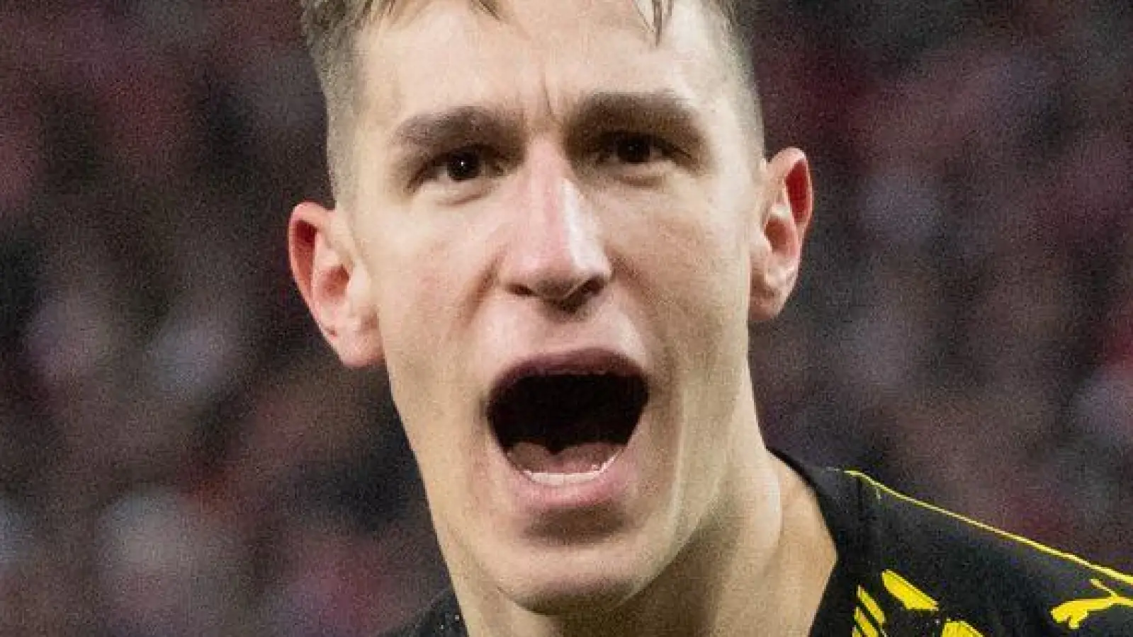 Nico Schlotterbeck bejubelt seinen Kopfballtreffer zum 2:0. (Foto: Soeren Stache/dpa)