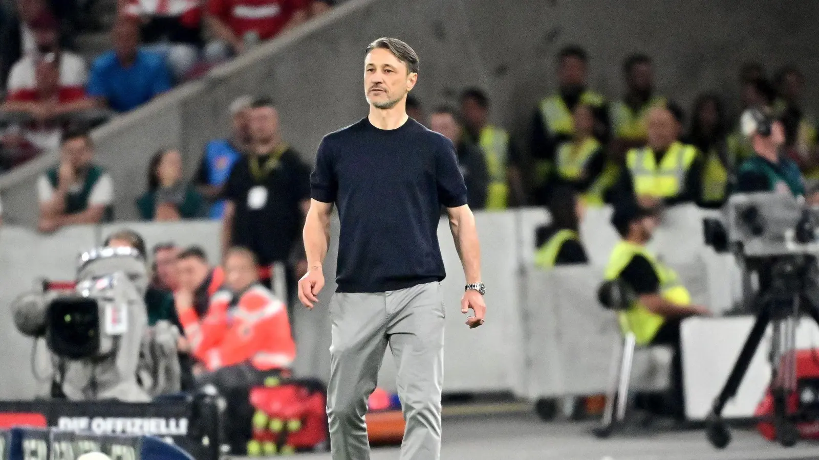 Bekam nach dem Sieg in Stuttgart eine traurige Nachricht: BVB-Coach Niko Kovac.  (Foto: Jan-Philipp Strobel/dpa)