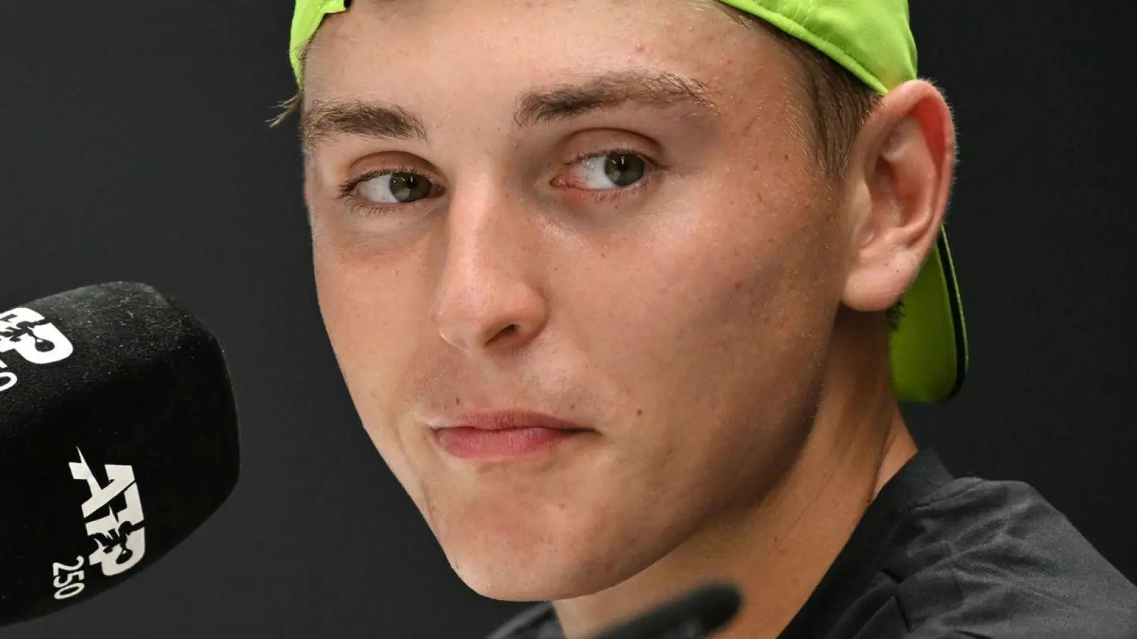 Justin Engel bestreitet am Donnerstag sein Achtelfinale in Stuttgart. (Foto: Marijan Murat/dpa)