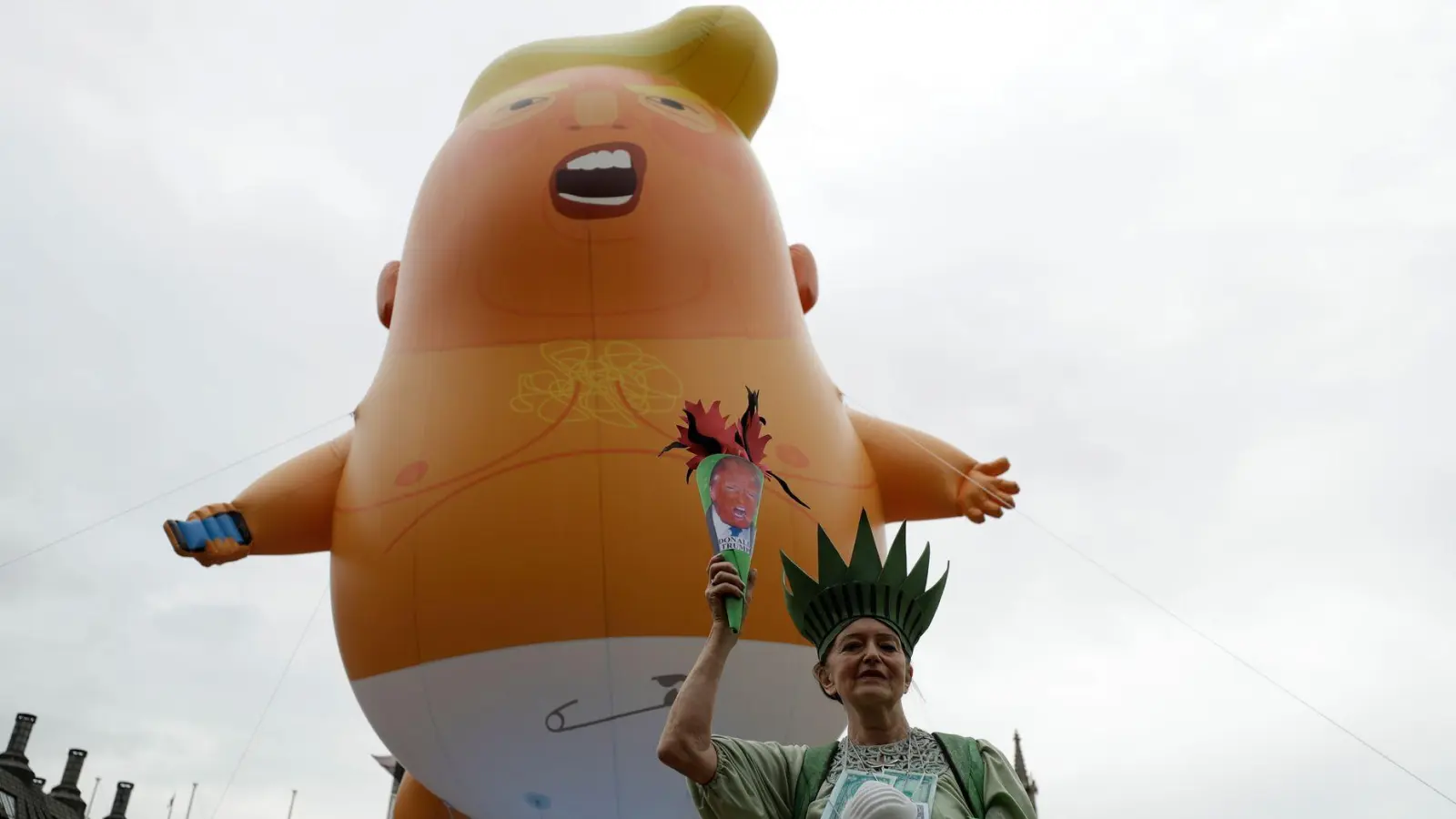 Schon beim ersten Staatsbesuch Trumps gab es Proteste. (Archivbild) (Foto: Matt Dunham/AP/dpa)