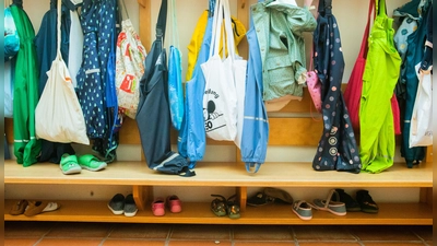 Insgesamt 25 Kindertagesstätten gibt es derzeit in Ansbach. Nur zwei Einrichtungen davon sind nicht in der Hand von anderen Trägern. Ein städtischer Alleingang bei den Gebühren wird deshalb schwierig. (Symbolbild: Evi Lemberger)