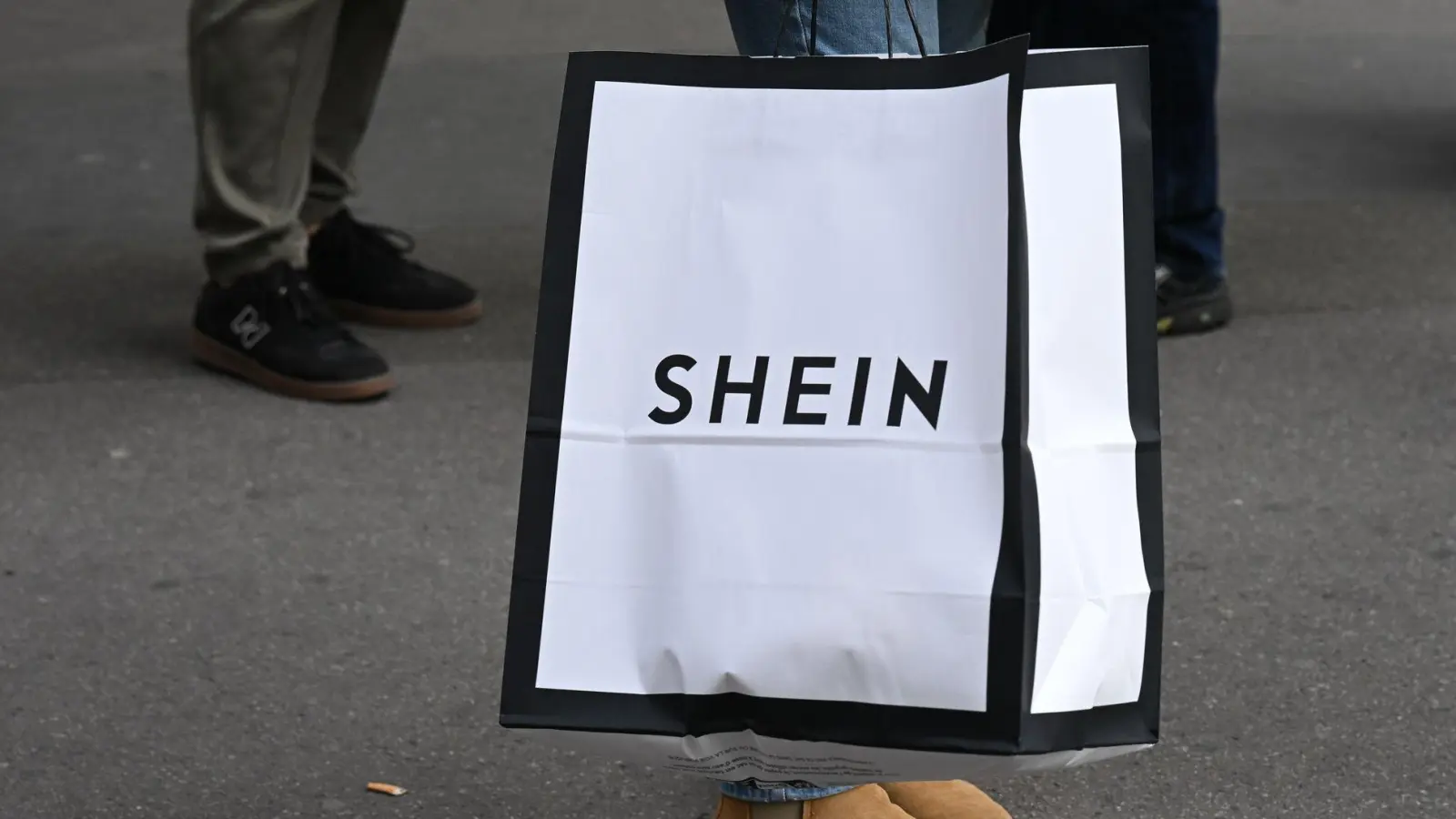 Shein will in Hongkong an die Börse. (Symbolbild) (Foto: Julien Mattia/Le Pictorium via ZUMA Press/dpa)