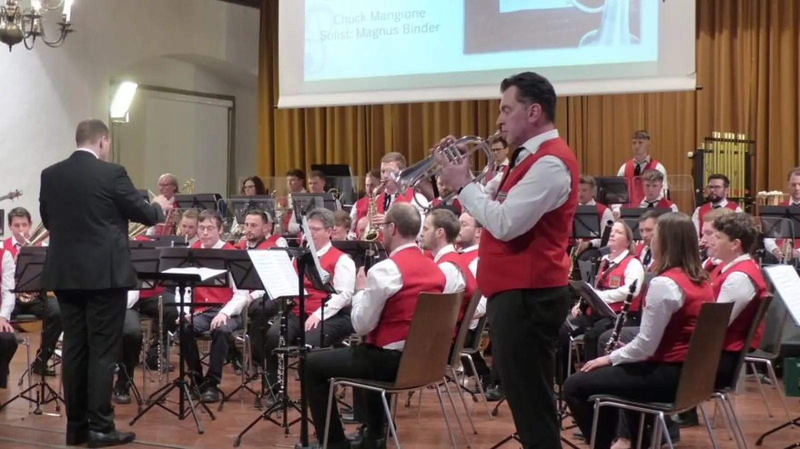 Begeisterte ihr Publikum beim Frühlingskonzert im Schrannenfestsaal: Die Stadtkapelle Dinkelsbühl. (Foto: Uwe Hahn)