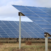 Eine neue Freiflächen-Photovoltaikanlage möchte ein Unternehmen in Mitteleschenbach errichten. Seit einigen Jahren war von dem Projekt nichts mehr zu hören. Nun geht es weiter. (Symbolbild: Antonia Müller)