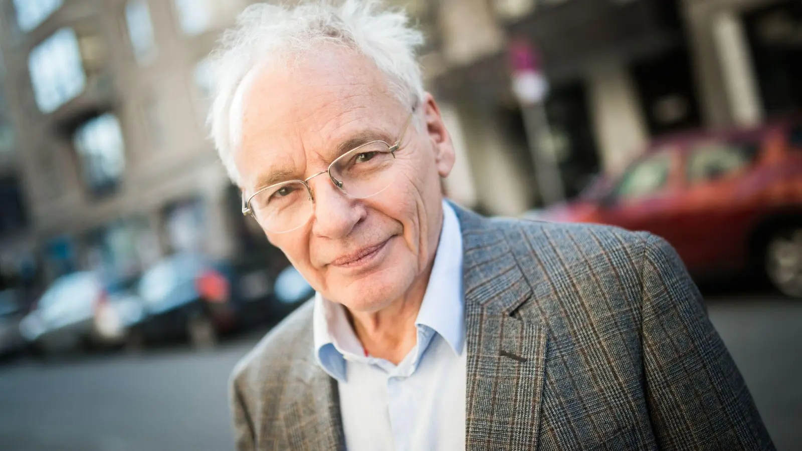 Götz Aly sieht kaum Parallelen zwischen dem Abbruch der Weimarer Republik im Jahr 1933 und heute. (Archivbild) (Foto: Sophia Kembowski/dpa)