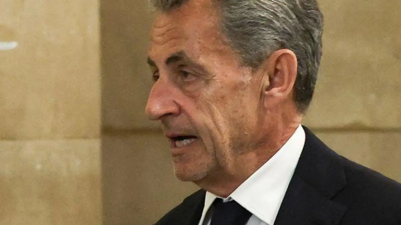 Frankreichs Ex-Präsident Sarkozy droht eine lange Haftstrafe (Archivbild). (Foto: Anne-Christine Poujoulat/AFP/dpa)
