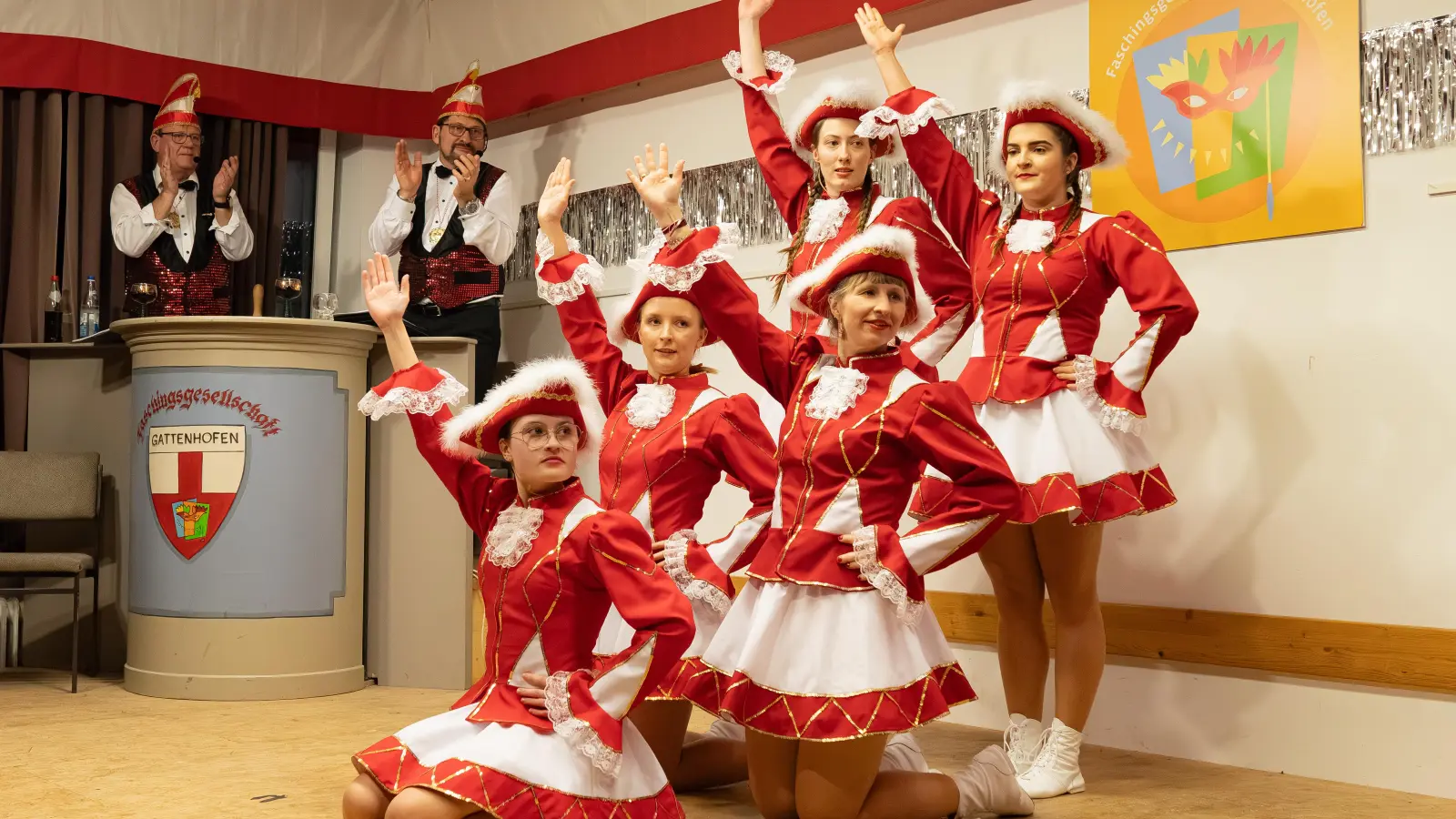 Die Garde begeisterte das Gattenhöfer Publikum. (Foto: Matthias Schmid)