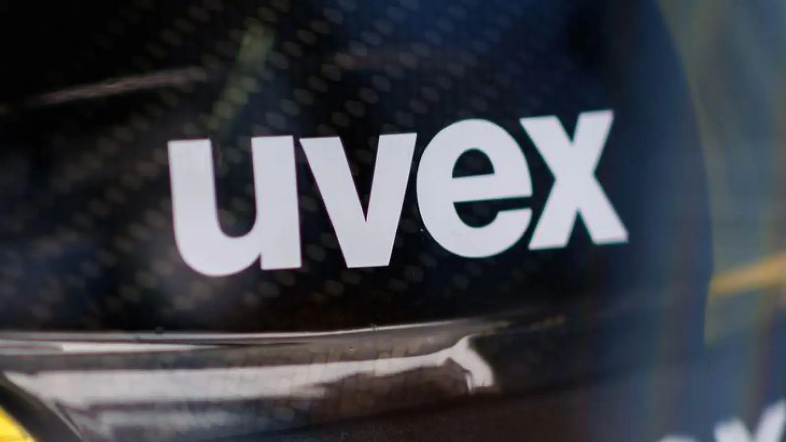 Der Brillen-Hersteller uvex wird in Teilen an einen Finanzinvestor verkauft. (Archivbild) (Foto: Daniel Karmann/dpa)