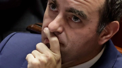 Drogentests in der Pariser Regierung und in Ministerien nehmen für einige Beschäftigte ein schlechtes Ende. (Archivbild) (Foto: Stephane De Sakutin/AFP/dpa)
