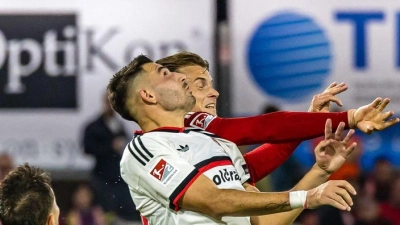 Der Club tat sich schwer in Cottbus.  (Foto: Frank Hammerschmidt/dpa)