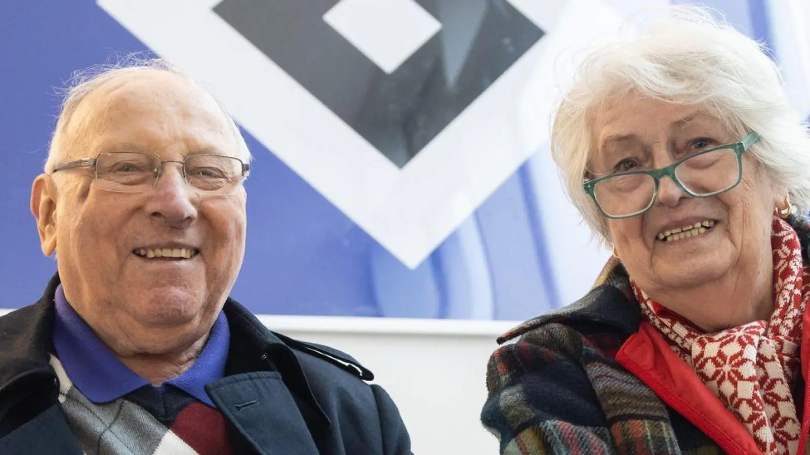 Uwe und Ilka Seeler verbrachten glückliche Jahrzehnte miteinander. (Archivbild) (Foto: Christian Charisius/)