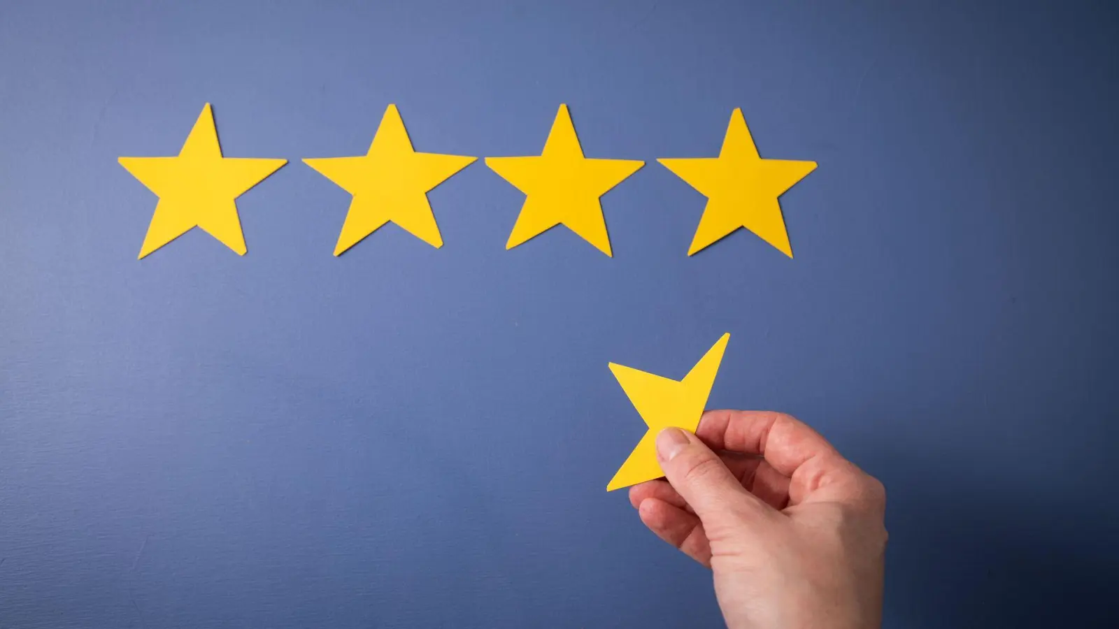 Anonym bleibt anonym: Arbeitgeber dürfen nicht ohne Weiteres die Identität von Kritikern erfahren. (Foto: Christin Klose/dpa-tmn)