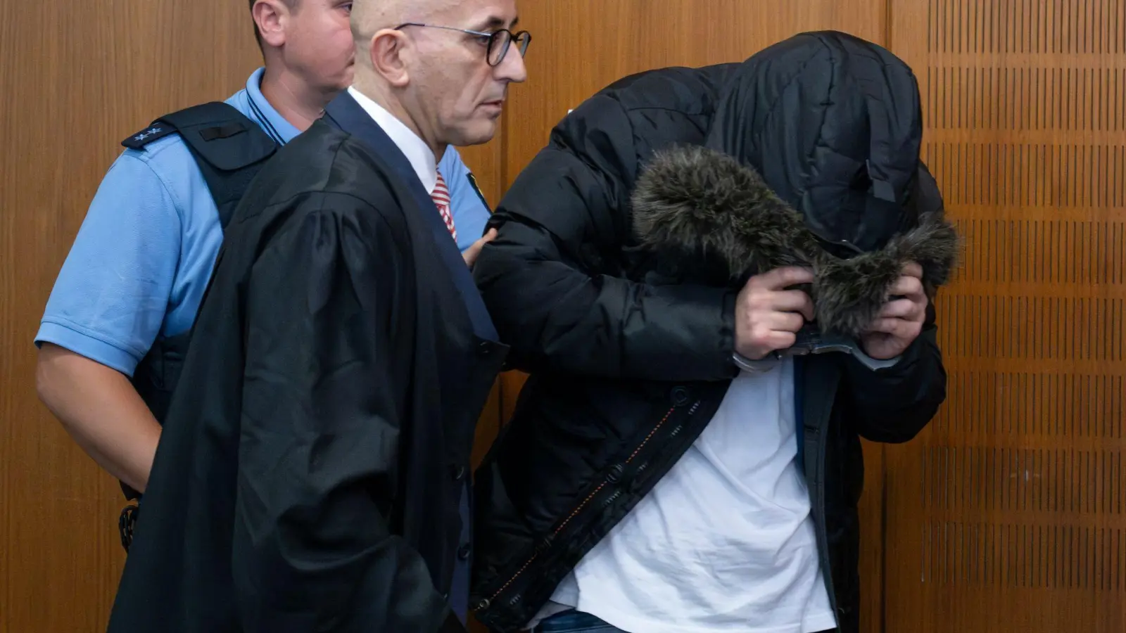 Für den heute 40-jährigen Angeklagten wurde die Unterbringung in Sicherungsverwahrung verhängt.  (Foto: Boris Roessler/dpa)