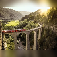 Das Landwasserviadukt ist eine 65 hohe und 136 Meter lange architektonische Meisterleistung und Teil des Unesco-Erbes. (Foto: Rob Lewis/Schweiz Tourismus/dpa-tmn)
