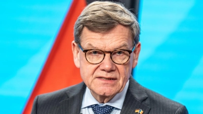  Die Bundesregierung will nach drei Sonderflügen aus dem Oman auch aus der saudischen Hauptstadt Riad in der Nahost-Region gestrandete Deutsche in die Heimat zurückbringen. Das kündigte Außenminister Johann Wadephul (CDU) an. (Foto: Michael Kappeler/dpa)