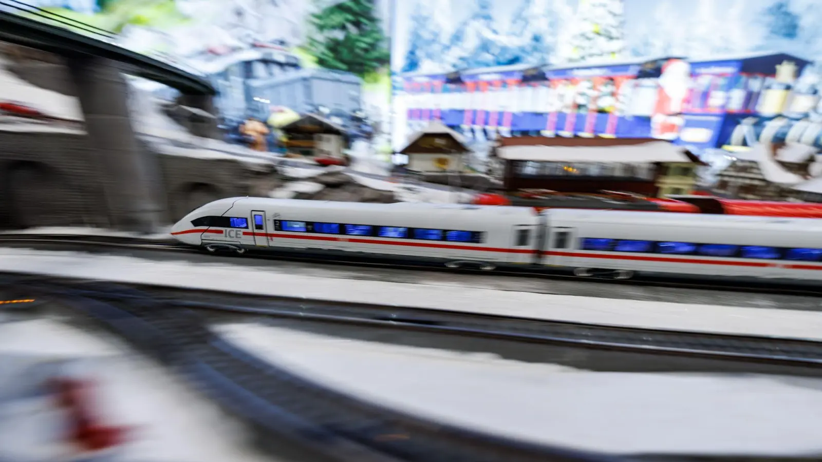 Simba Dickie schnappt sich einen Konkurrenten in den USA. (Archivbild) (Foto: Daniel Karmann/dpa)