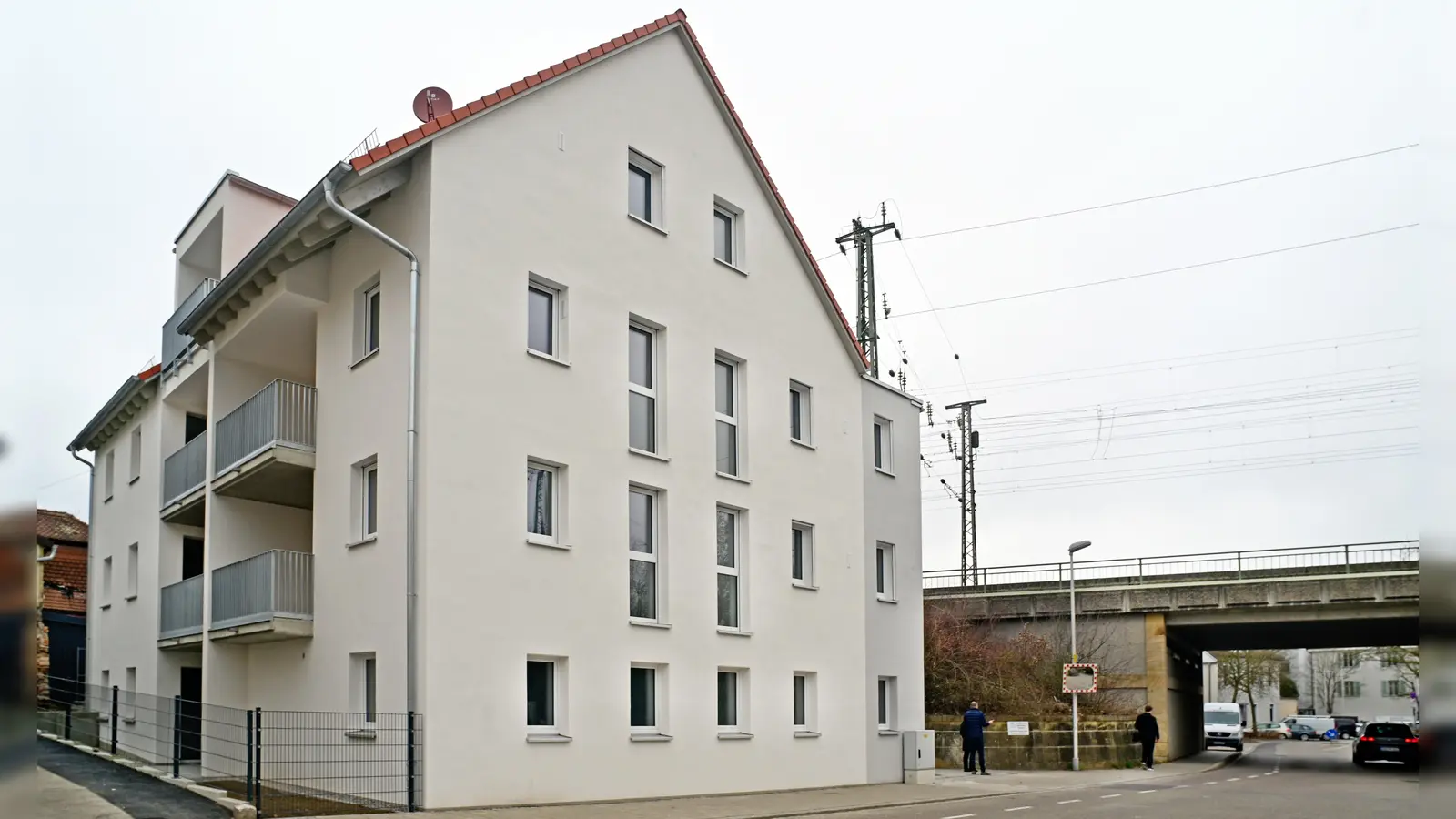Knapp zwei Millionen Euro hat sich die Stadt Ansbach das Mehrfamilienhaus in der Fischerstraße kosten lassen. (Foto: Alina Boger)