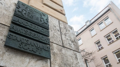 Die Staatsanwaltschaft Regensburg klagt die ehemalige Chefin der Regensburger Tafel an. (Symbolbild) (Foto: Armin Weigel/dpa)