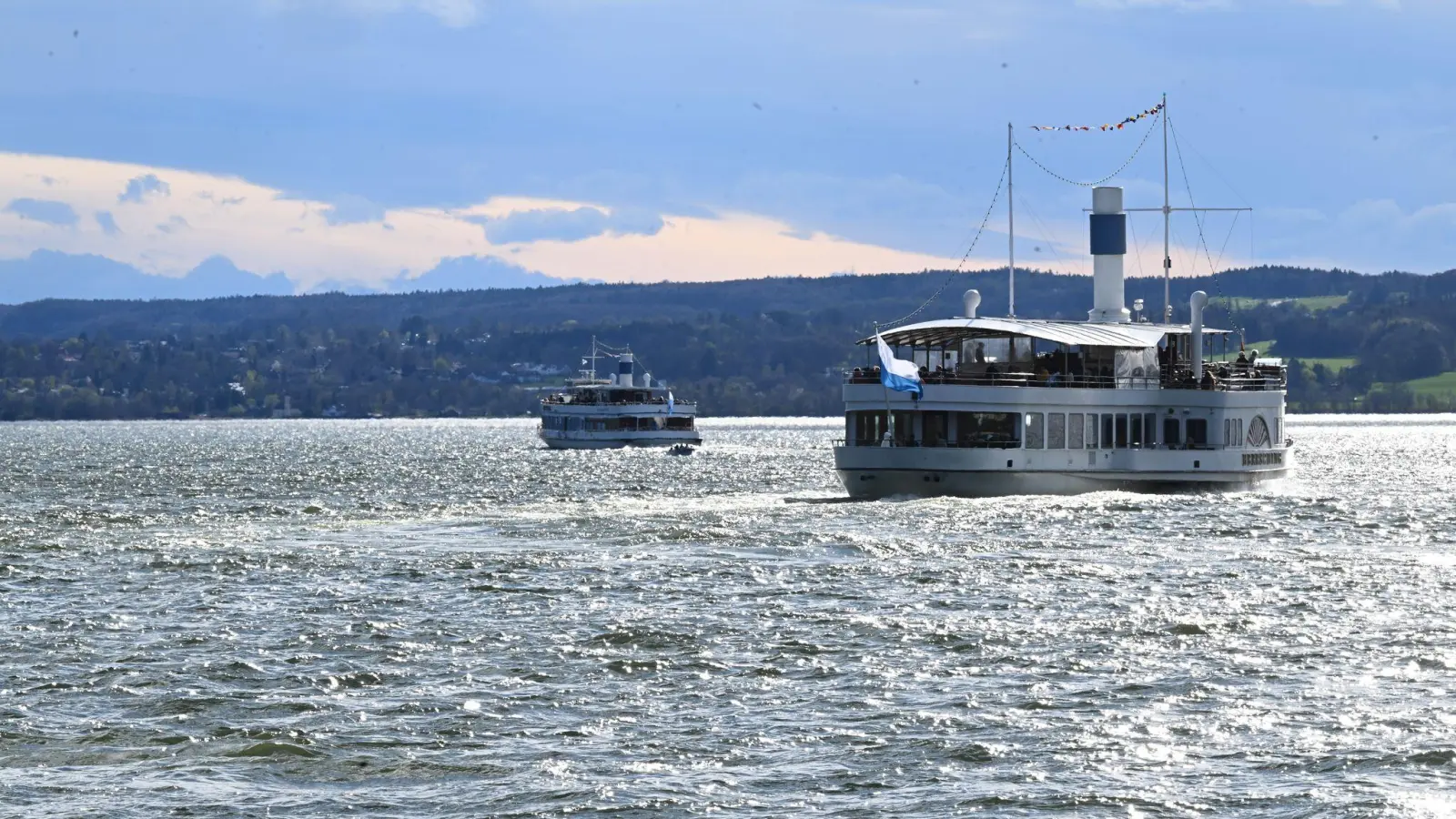 Am Ostersonntag beginnt die Saison für die Bayerische Seenschifffahrt. (Archivbild) (Foto: Felix Hörhager/dpa)