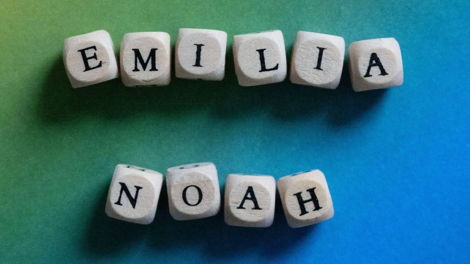 Erfreuten sich auch in diesem Jahr großer Beliebtheit: die Vornamen Emilia und Noah. (Foto: Marijan Murat/dpa)