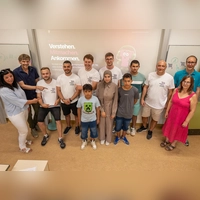 Große Begeisterung herrschte bei der Vorstellung der Übersetzungsbox „Termlate” bei allen Beteiligten in der Mittelschule am Turm. (Foto: Mirko Fryska)
