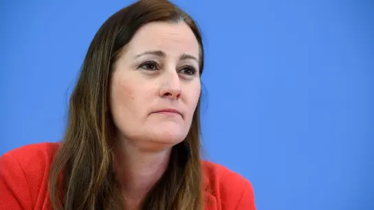 Janine Wissler führt die Linke nach dem Rücktritt von Susanne Hennig-Wellsow auf Bitten des Bundesvorstandes vorerst allein weiter. (Foto: Bernd von Jutrczenka/dpa)