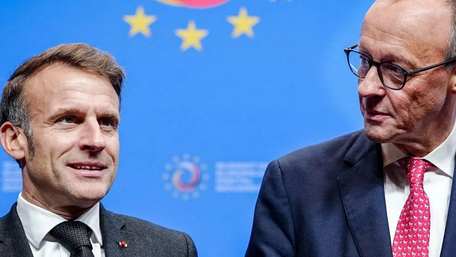 „Buy european“: Macron und Merz wollen sich dafür einsetzen, dass in der Beschaffung von Technologie mehr auf europäische Produkte gesetzt wird.  (Foto: Kay Nietfeld/dpa)