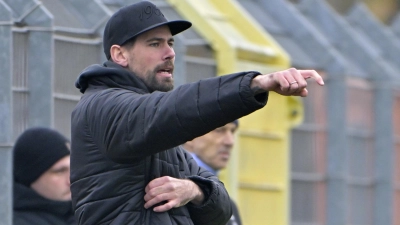 Thorsten Kirschbaum bei seinem ersten Gastspiel als Trainer der DJK Vilzing in Ansbach. (Foto: Martin Rügner)