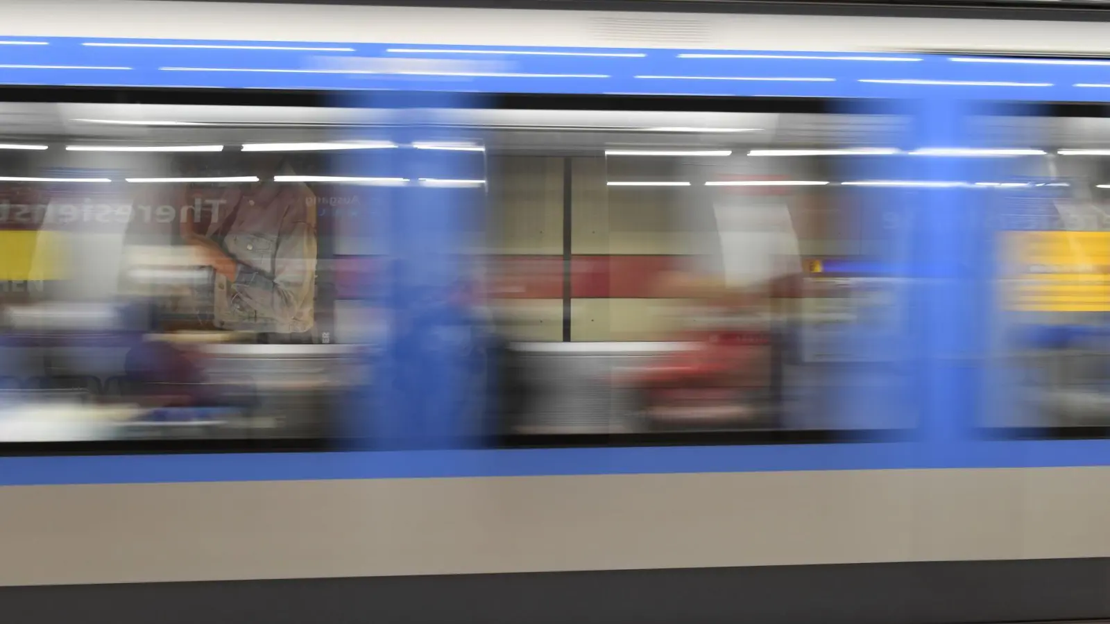 Eine U-Bahn ist bei einer Rangierfahrt entgleist. (Symbolbild) (Foto: Felix Hörhager/dpa)