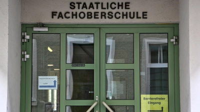 In den Räumen der FOS/BOS Ansbach fand die zweite Versammlung der Ansbacher Elternbeiräte statt, bei der hitzig diskutiert wurde. (Foto: Tizian Gerbing)