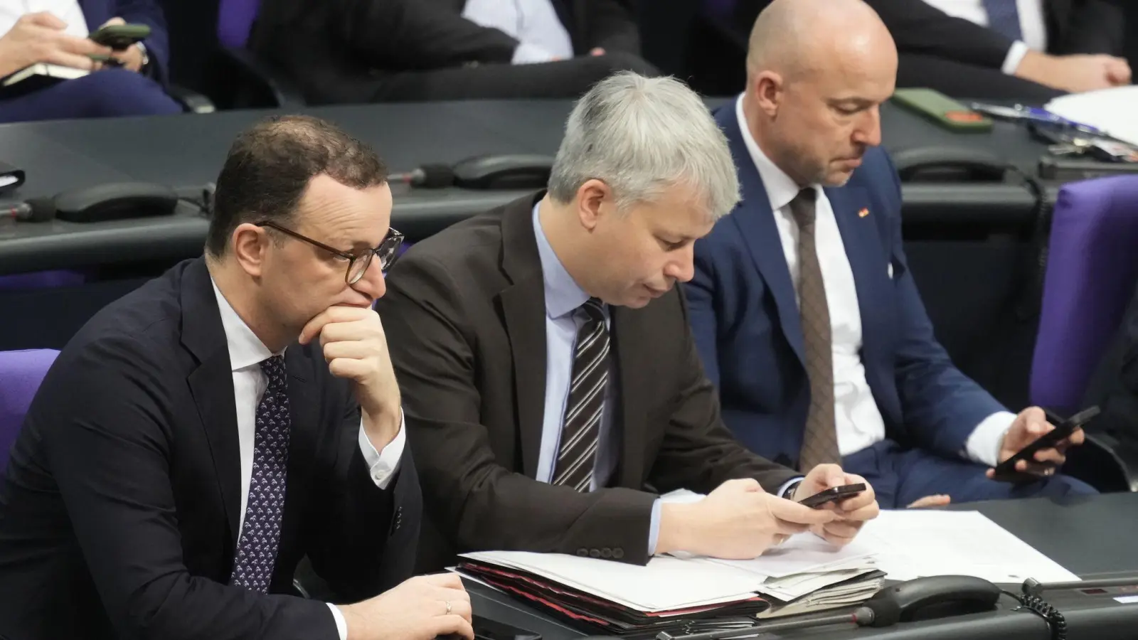 Interims-Fraktionschef Alexander Hoffmann und der Parlamentarische Geschäftsführer Steffen Bilger haben zu der digitalen Sitzung eingeladen. (Foto: Michael Kappeler/dpa)