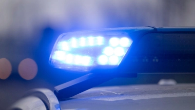 Die Polizei sucht nach Zeugen zu dem bislang unbekannten Täter. (Symbolbild) (Foto: Marijan Murat/dpa)