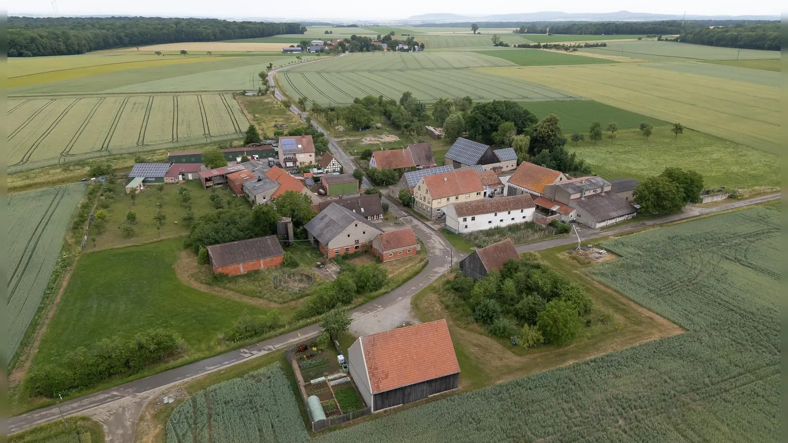 Der Uffenheimer Ortsteil Hinterpfeinach braucht einen größeren Regenwasserkanal. Doch wo soll das Geld dafür herkommen? (Foto: Mirko Fryska)