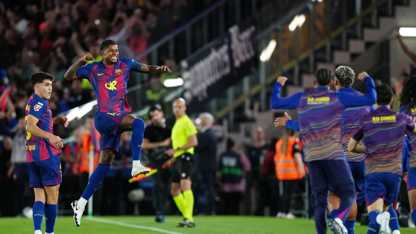 Marcus Rashford ließ den FC Barcelona und seine Fans bereits in der 9. Minute jubeln.  (Foto: Joan Mateu Parra/AP/dpa)