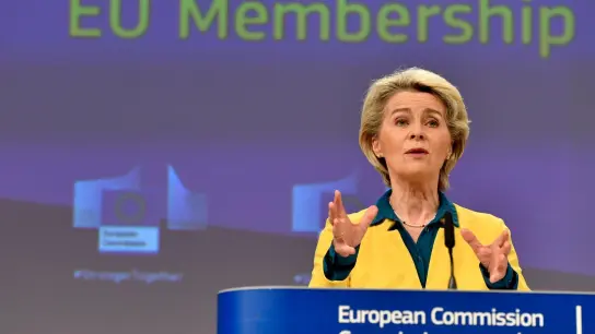 EU-Kommissionspräsidentin Ursula von der Leyen. (Foto: Geert Vanden Wijngaert/AP/dpa)