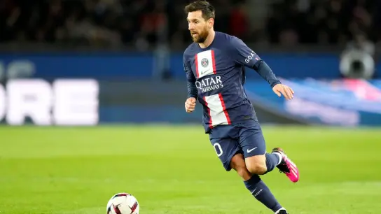 Lionel Messi steht bei PSG nur noch bis zum 30. Juni unter Vertrag. (Foto: Francois Mori/AP/dpa)