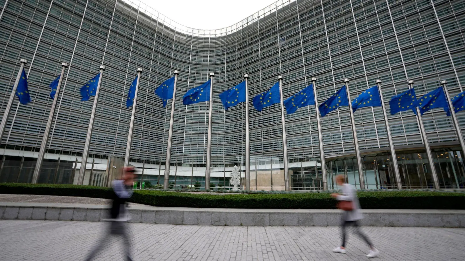 Bei dem Treffen in Brüssel wird es um den Vorschlag der Europäischen Kommission gehen, EU-Beitrittsverhandlungen mit der Ukraine und Moldau zu eröffnen. (Foto: Virginia Mayo/AP/dpa)