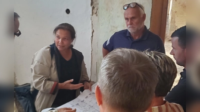 Im Innern der Schlossgaststätte wurde Architektin Luise Fröhlich noch einmal ausführlich zu dem Umbau in eine Kita befragt. (Foto: Ulli Ganter)