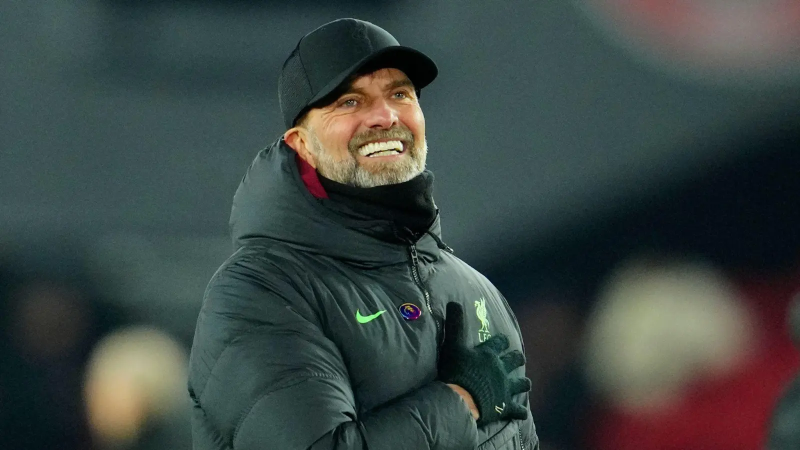 Liverpools Trainer Jürgen Klopp freut sich über den Sieg gegen Sheffield United. (Foto: Jon Super/AP/dpa)