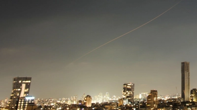 Erstmals seit dem 8. April feuerte der Iran Raketen auf Israel.  (Foto: Ohad Zwigenberg/AP/dpa)