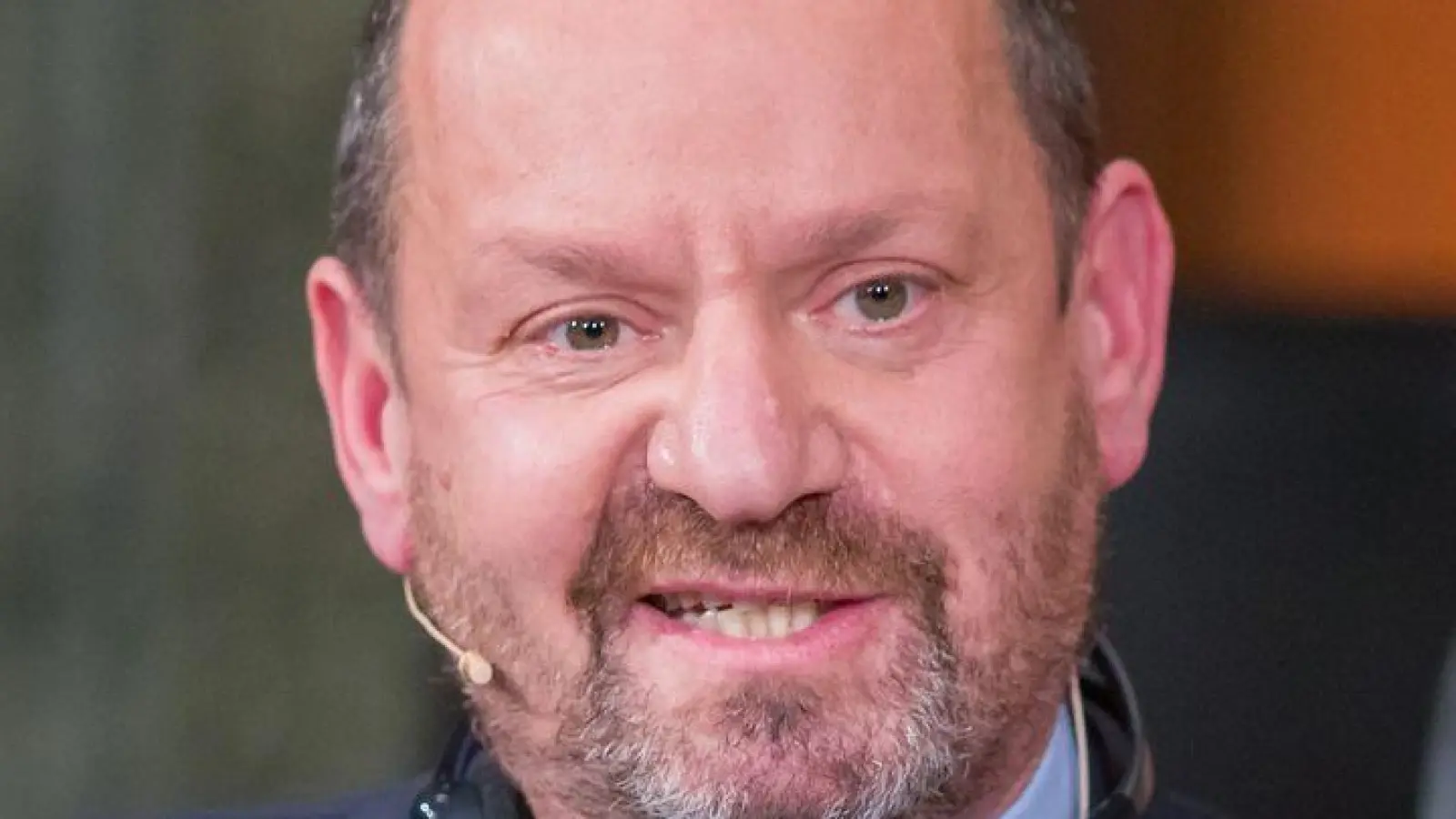 Erhält den Friedenspreis des Deutschen Buchhandels: der französisch-britische Jurist und Autor Philippe Sands. (Foto: Daniel Karmann/dpa-Pool/dpa)
