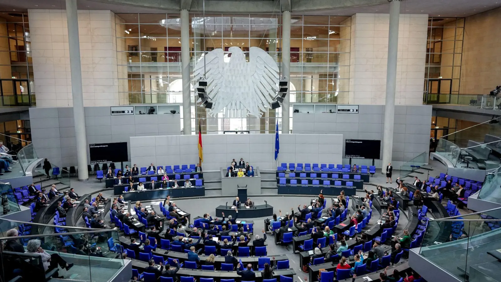 Für die neue Altersvorsorge gab es eine klare Mehrheit.  (Foto: Kay Nietfeld/dpa)