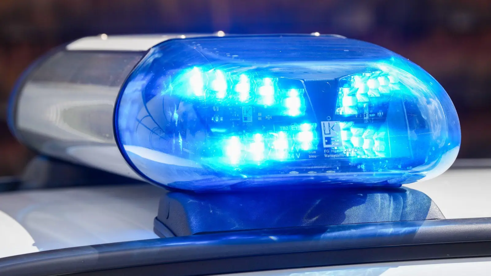 Bei dem Unfall ist ein Mensch verletzt worden. (Symbolbild) (Foto: Soeren Stache/dpa)