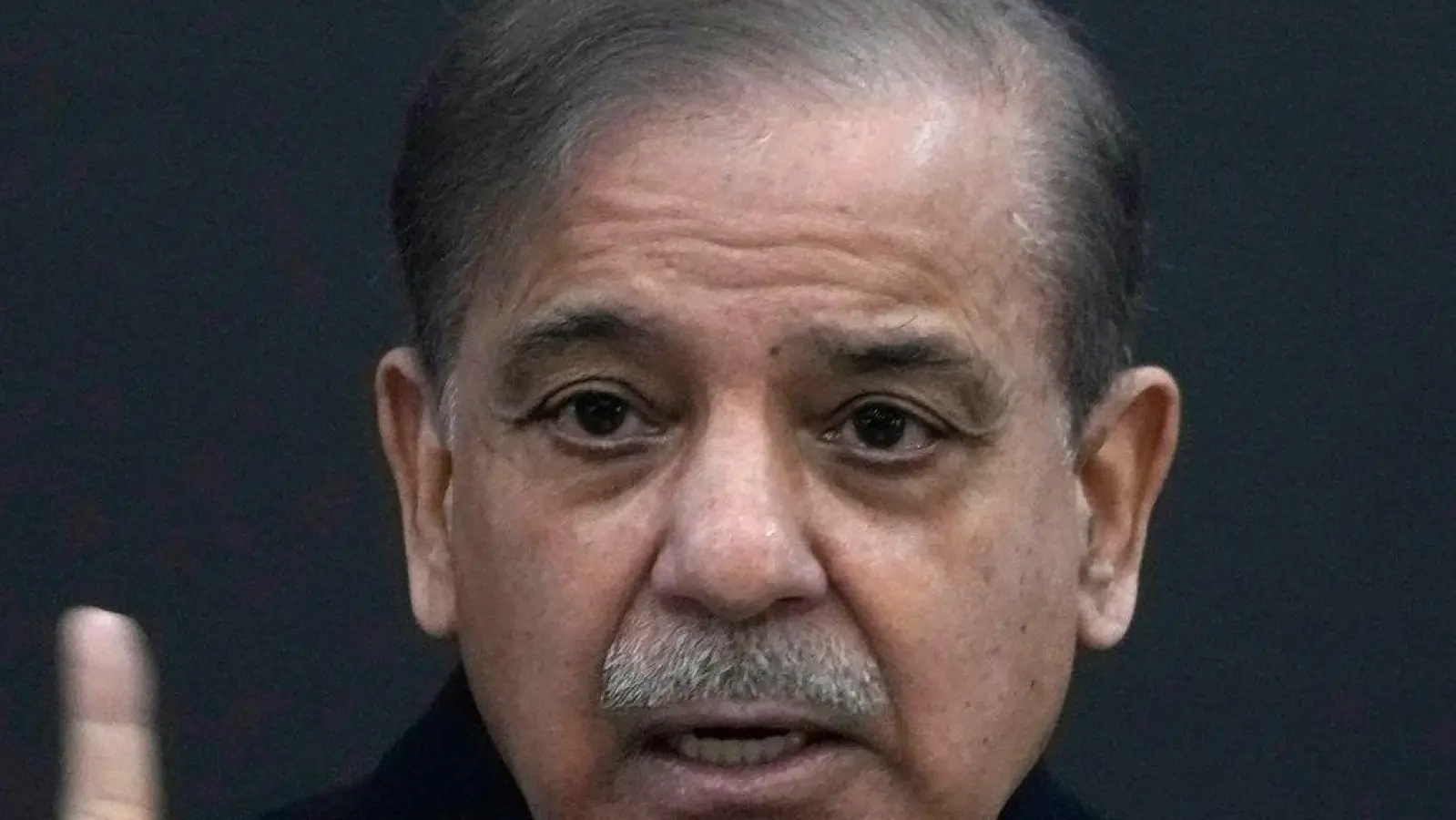 Hatte das Amt des Premiers bereits zwischen April 2022 und August 2023 bekleidet: Shehbaz Sharif. (Foto: K.M. Chaudary/AP/dpa)