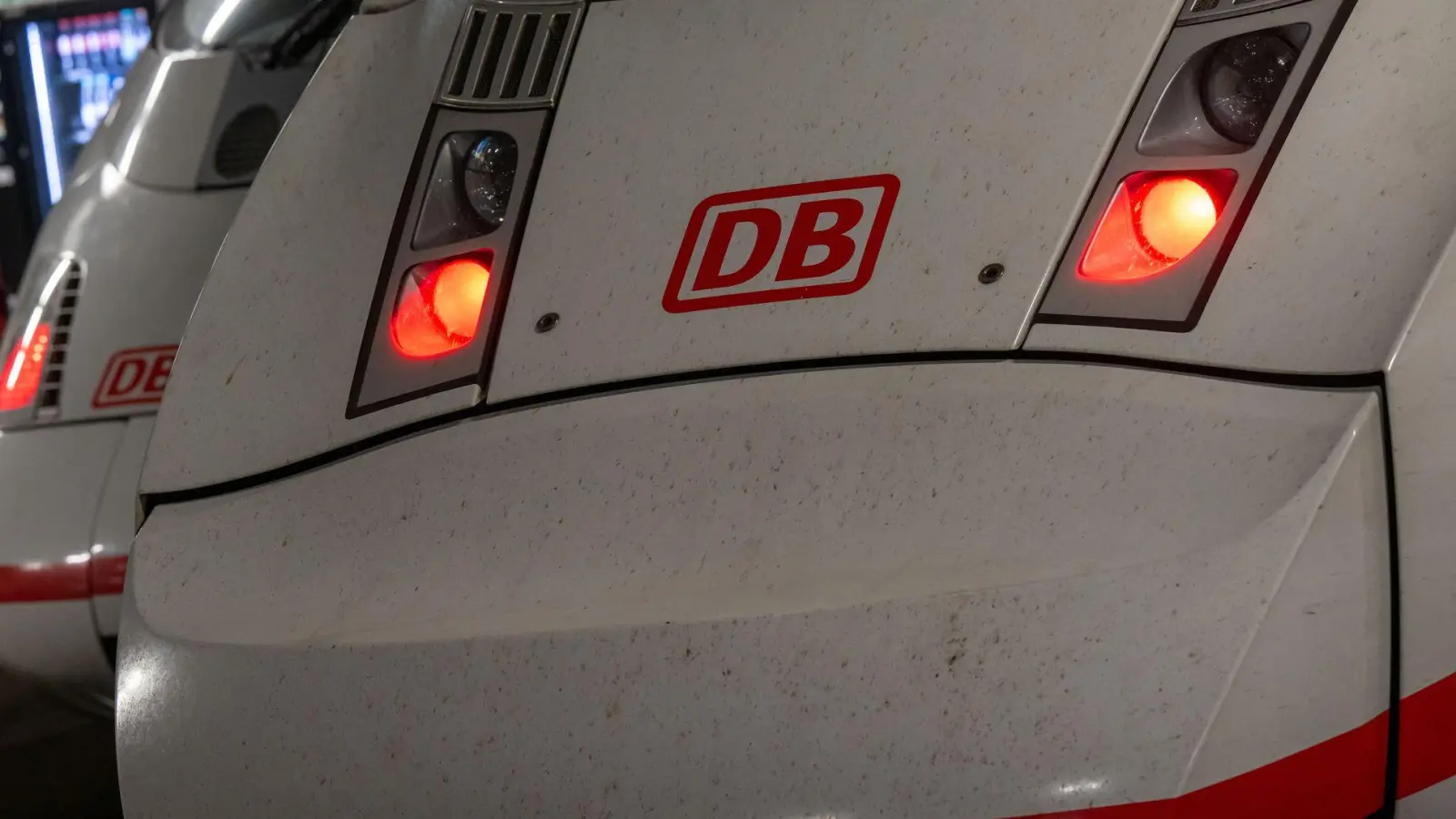 ICE-Fahrgäste brauchen auf der Strecke von München nach Berlin noch einige Tage mehr Geduld. (Symbolbild) (Foto: Peter Kneffel/dpa)