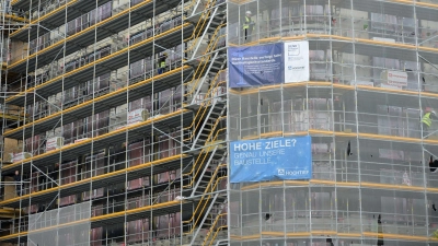 Der Hochbau hat sich im August erholt. Die Unternehmen sammelten mehr Aufträge ein.  (Foto: Malin Wunderlich/dpa)