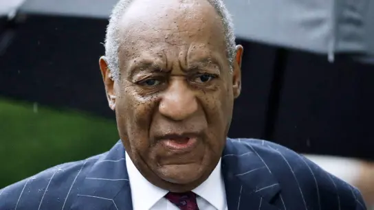 Mehr als 60 Frauen haben Bill Cosby in der Vergangenheit sexuelle Übergriffe unterschiedlicher Art vorgeworfen. (Foto: Matt Rourke/AP/dpa)